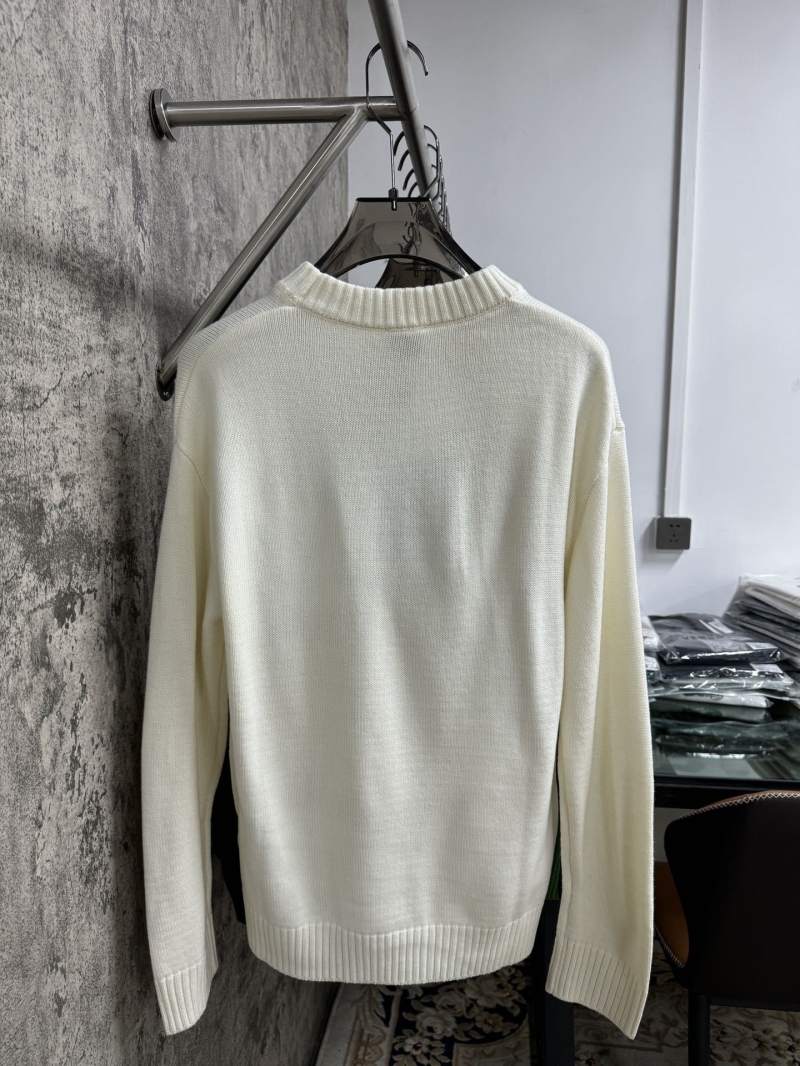 Bv*b*rry sweaters